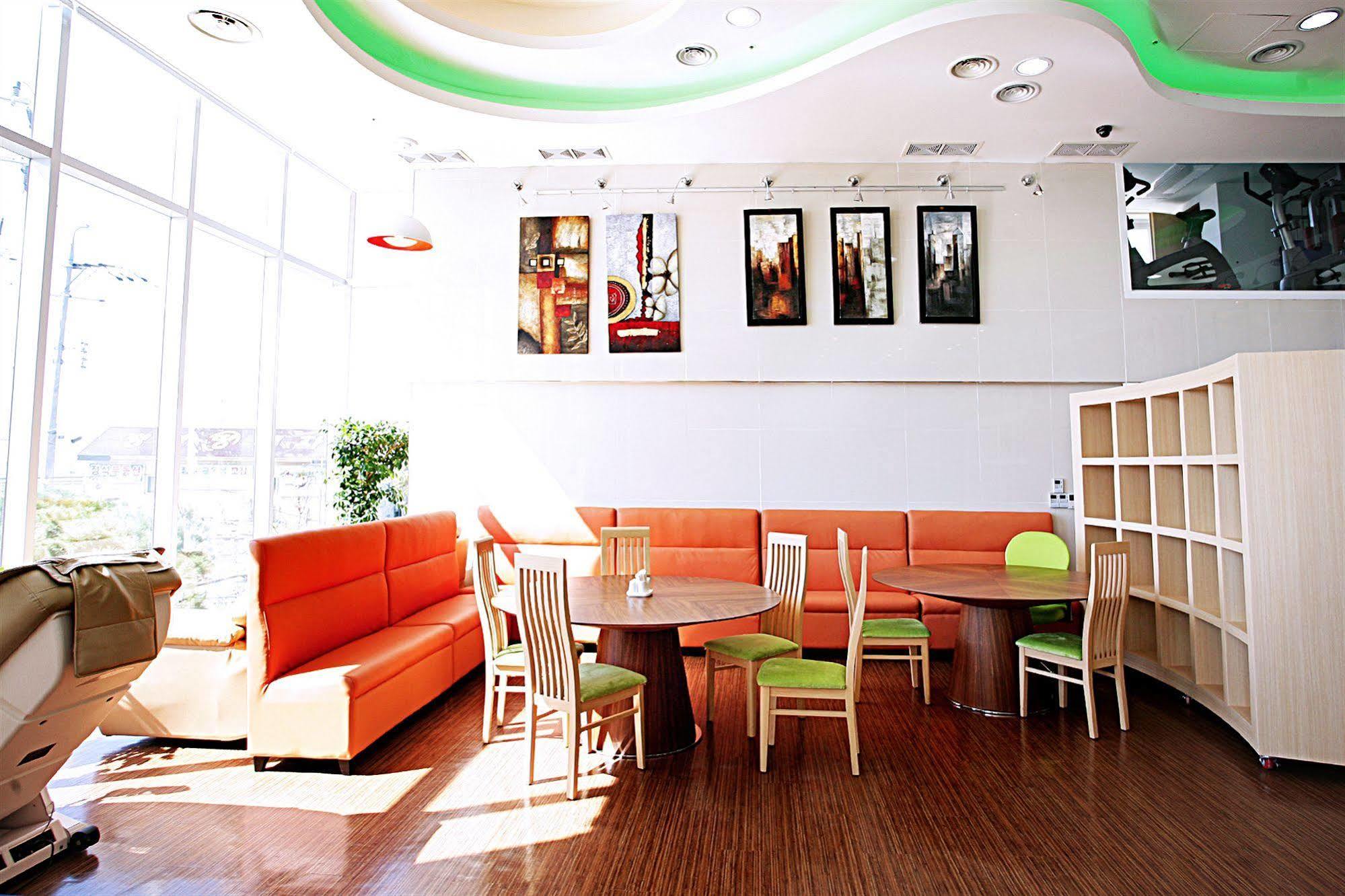 Gunsan Apple Tree Hotel Extérieur photo