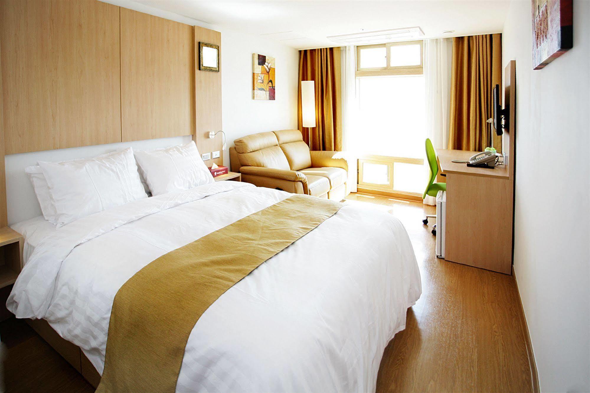 Gunsan Apple Tree Hotel Extérieur photo