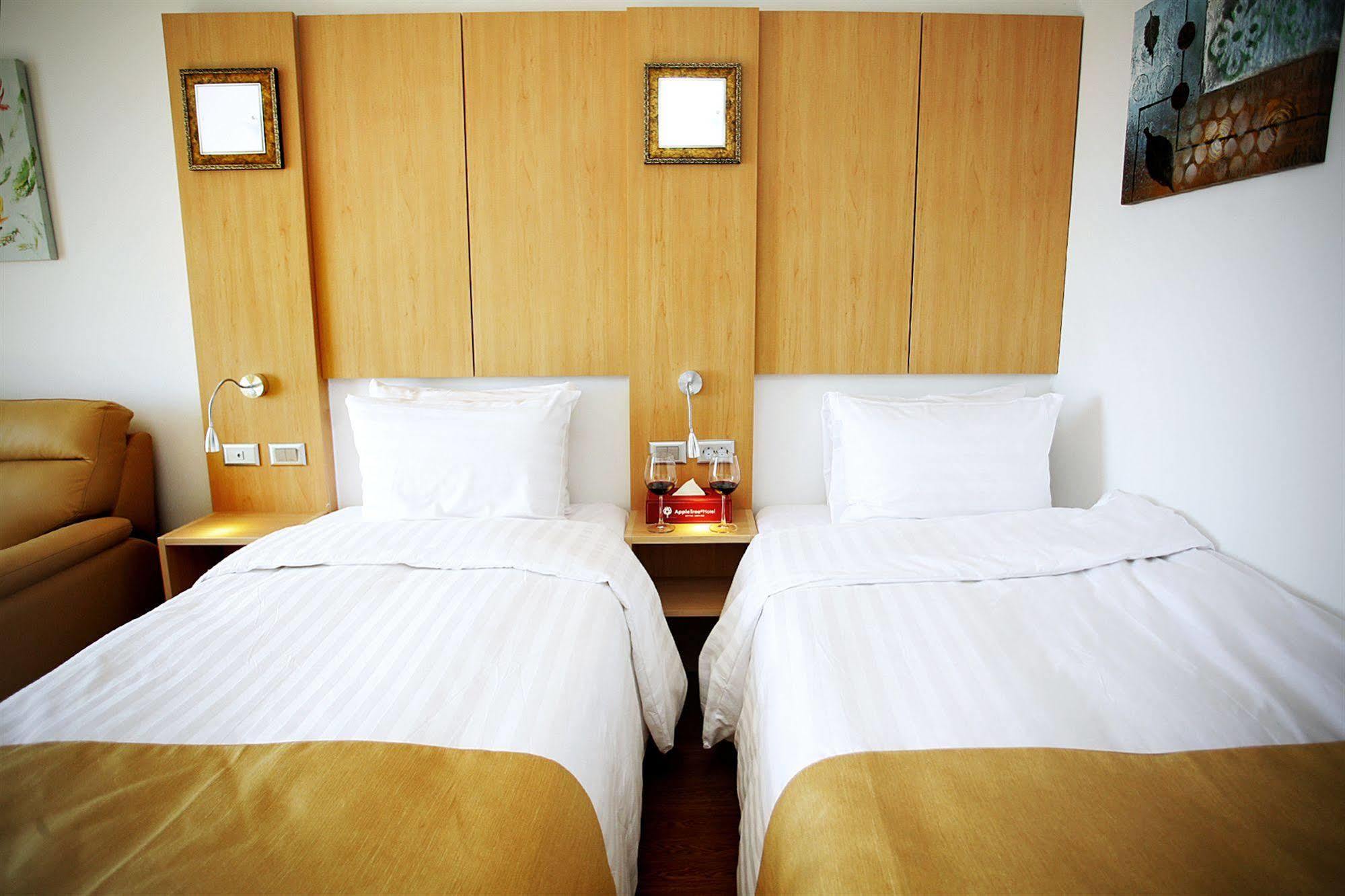 Gunsan Apple Tree Hotel Extérieur photo